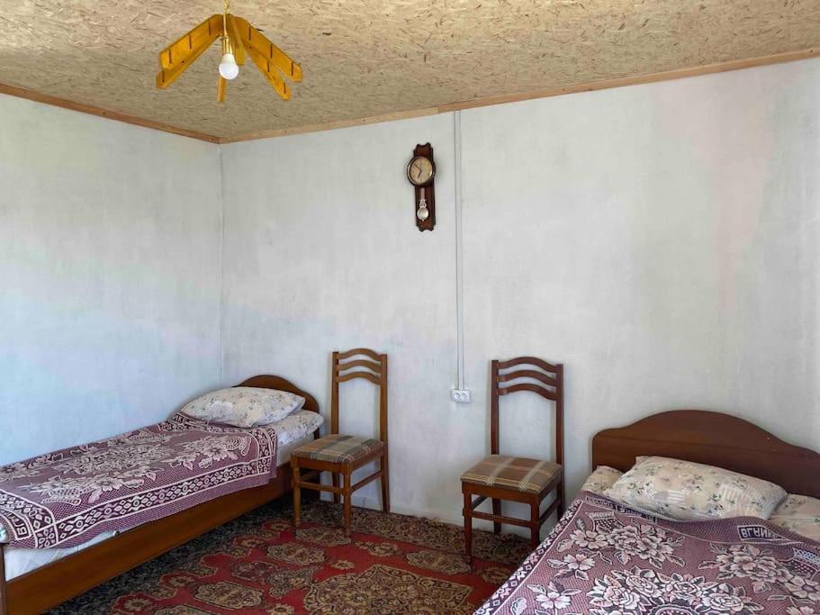 Guest House "U Apashki" Tong Екстер'єр фото